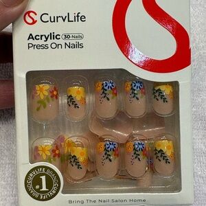 New CurvLife Floral Press On Nails